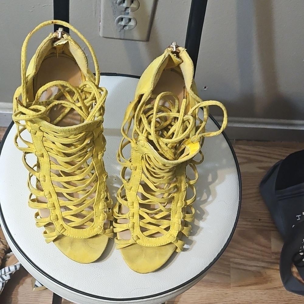 Shoe Dazzle Yellow Gladiator Sandals